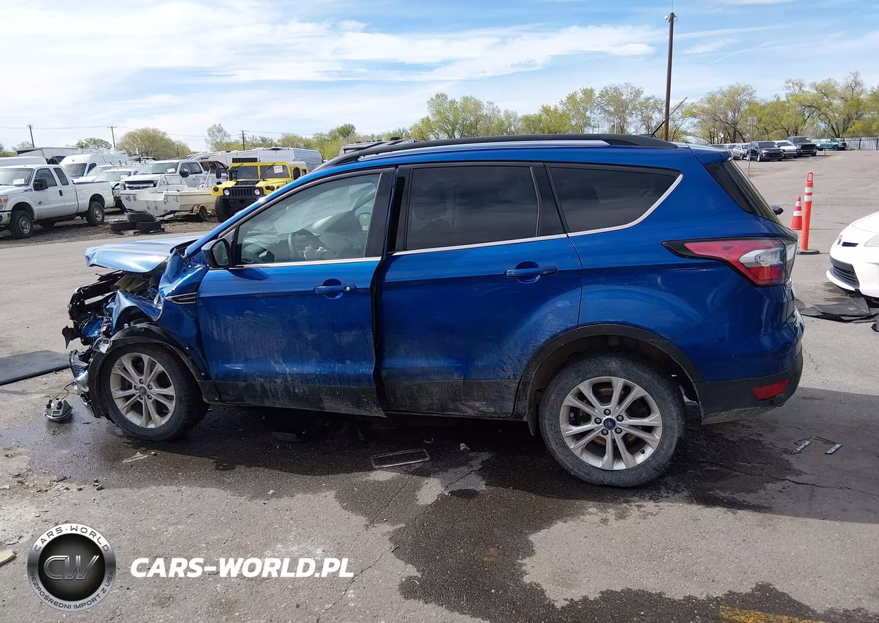 2017 Ford Escape Se VIN:1FMCU9GD4HUE70675 - 14