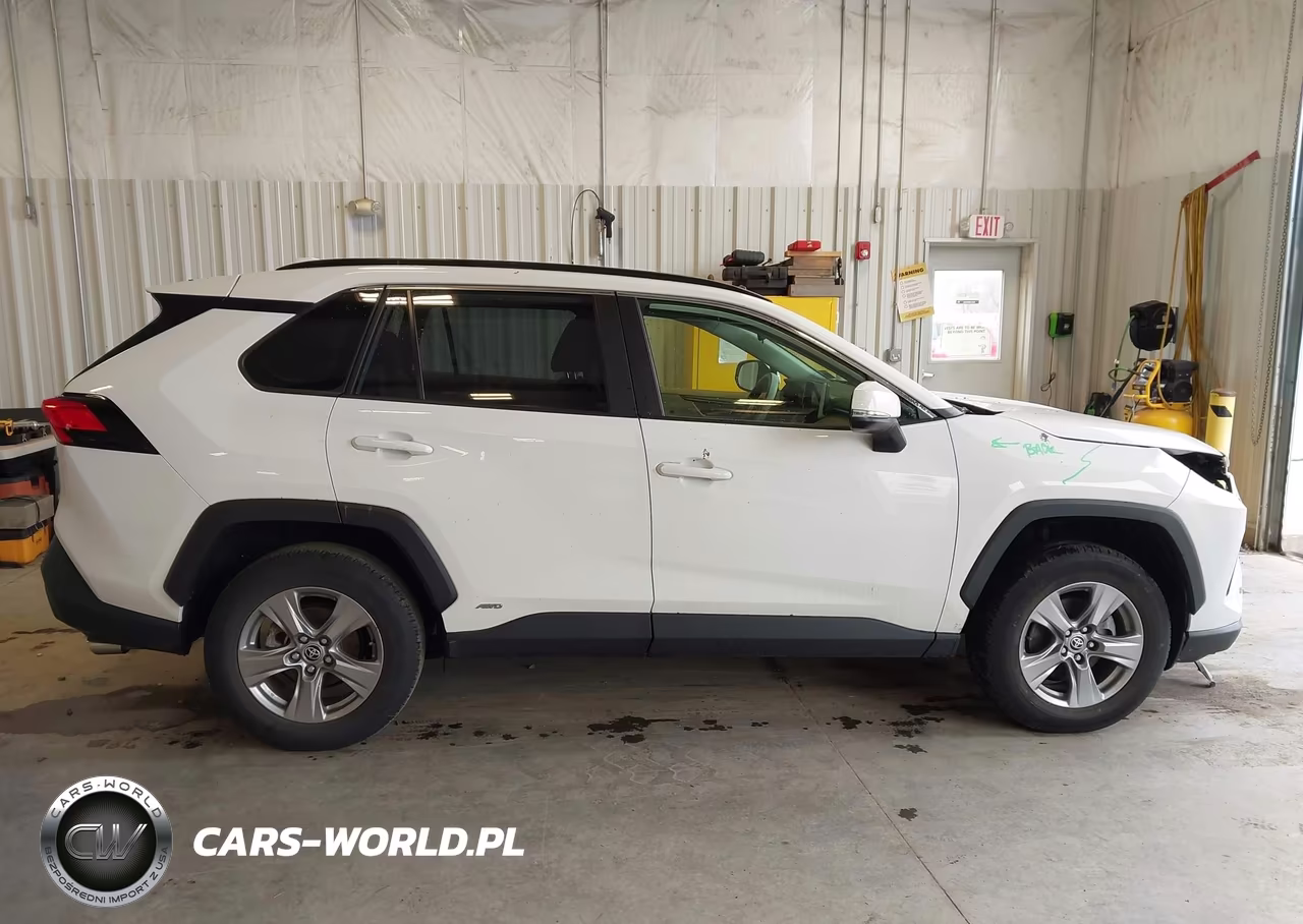 2024 Toyota Rav4 Hybrid Xle VIN:JTMRWRFV5RD216543 - 13
