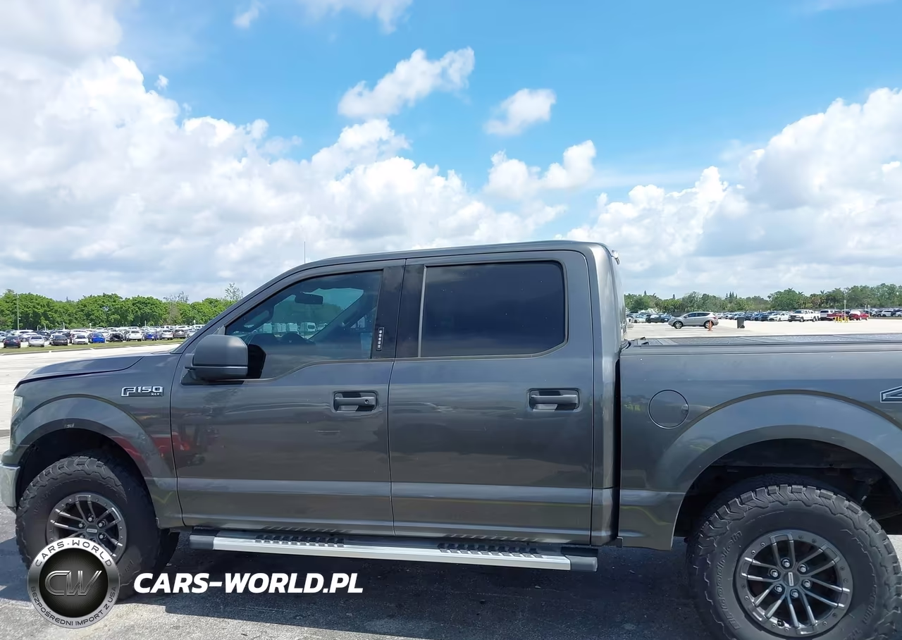 2018 Ford F-150 Xlt VIN:1FTEW1E58JFD16002 - 15