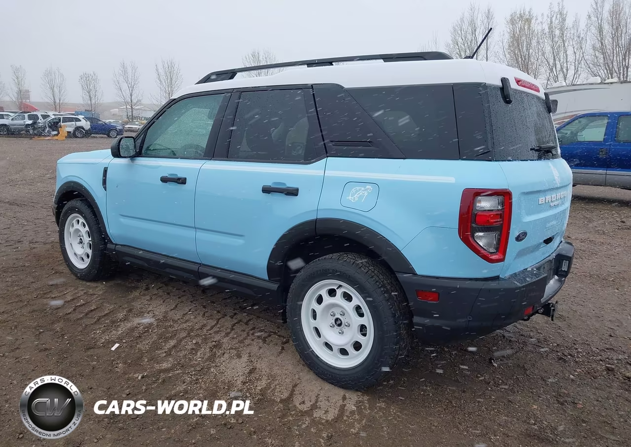 2023 Ford Bronco Sport Heritage VIN:3FMCR9G6XPRD24726 - 3