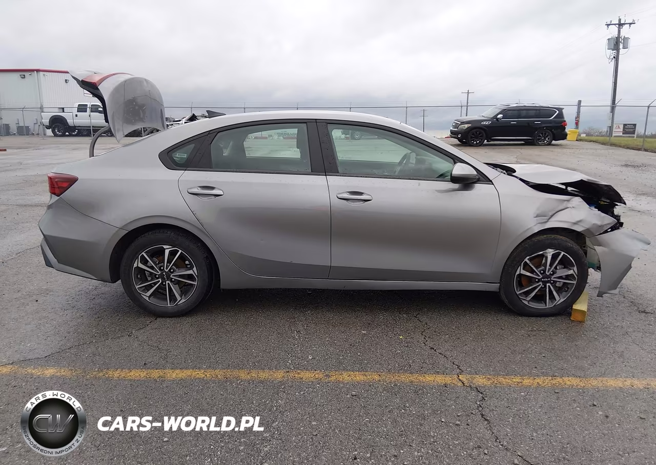 2024 Kia Forte Lxs VIN:3KPF24AD2RE780312 - 14
