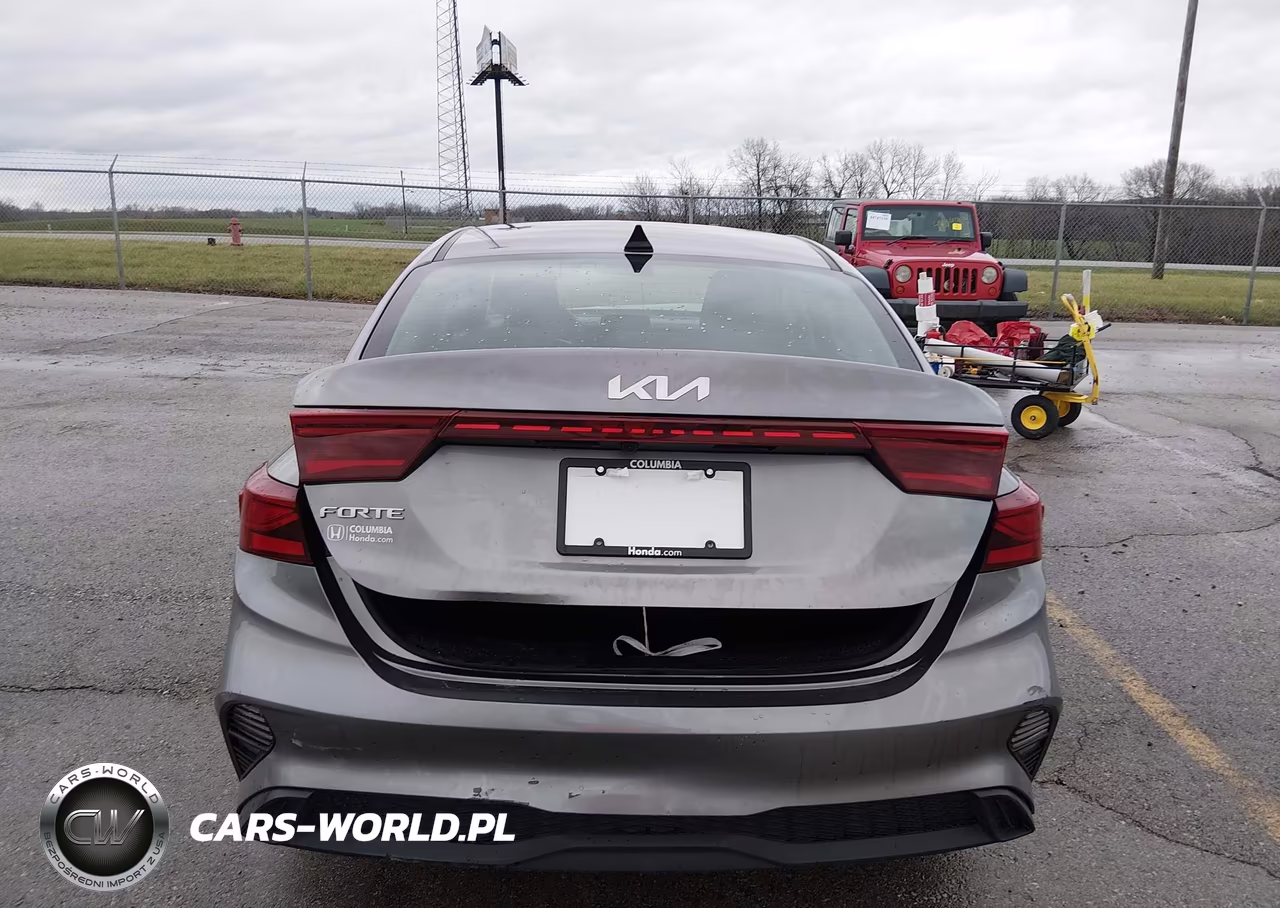 2024 Kia Forte Lxs VIN:3KPF24AD2RE780312 - 17