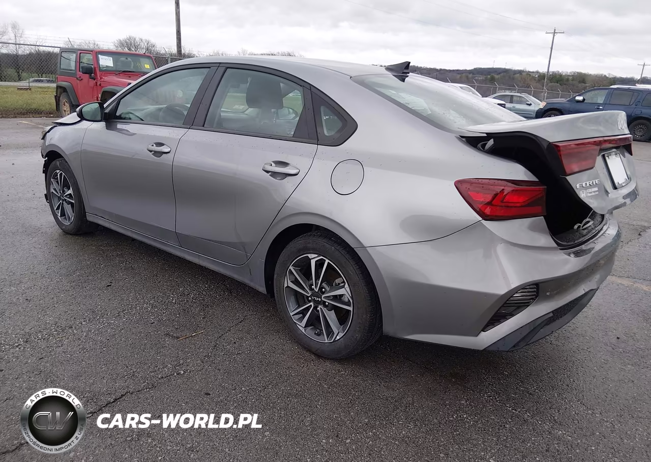 2024 Kia Forte Lxs VIN:3KPF24AD2RE780312 - 3