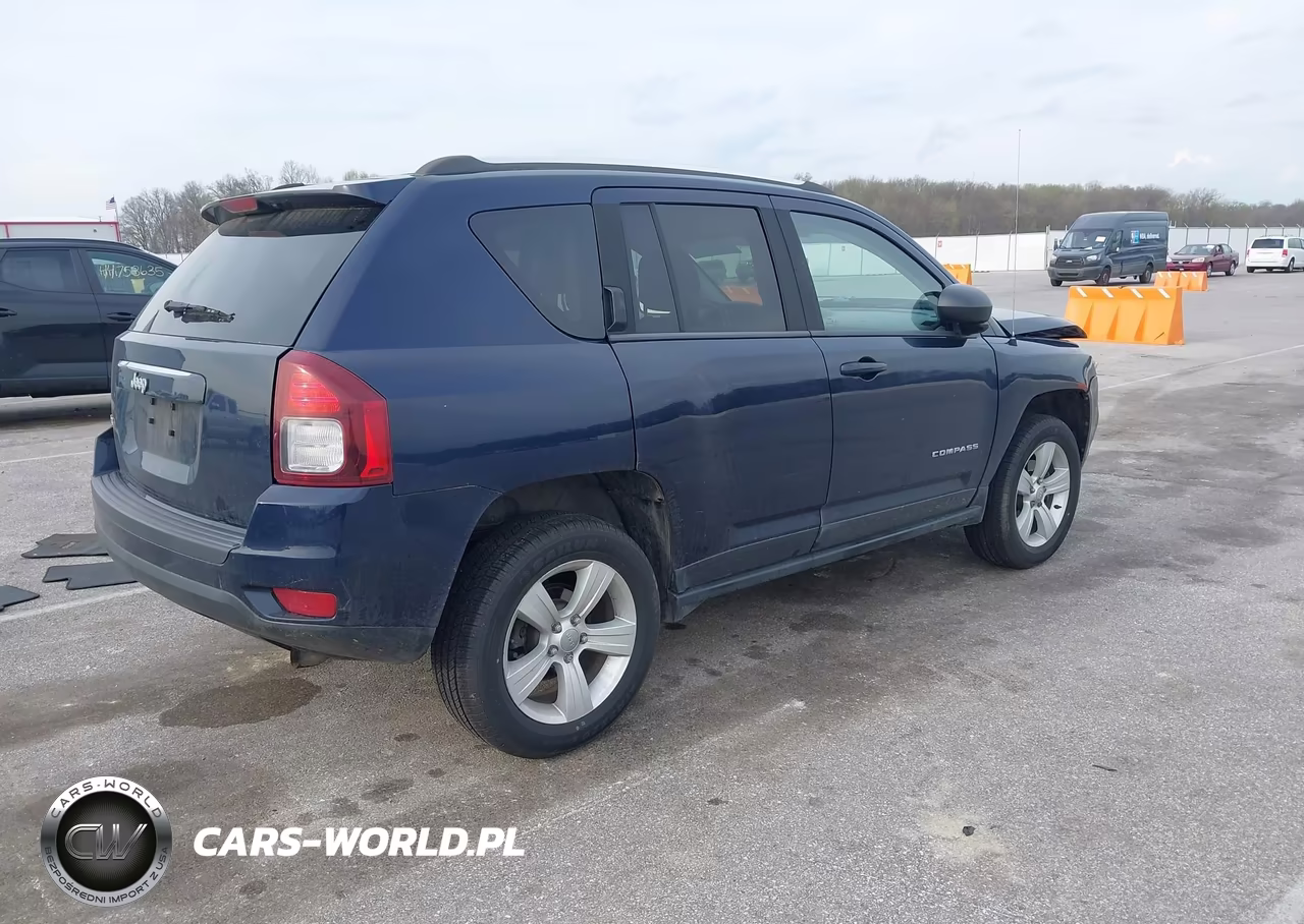 2014 Jeep Compass Sport VIN:1C4NJDBB3ED880040 - 4