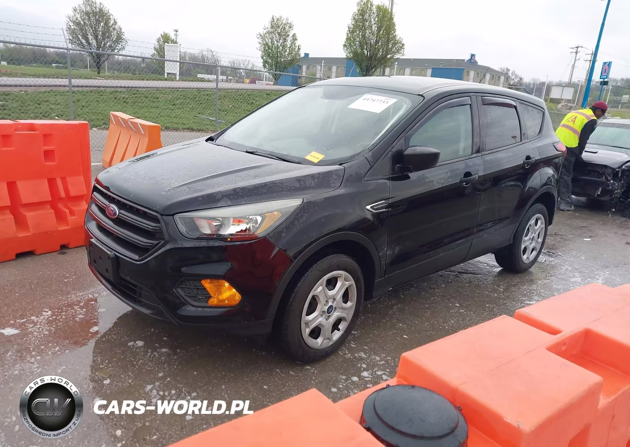 2019 Ford Escape S VIN:1FMCU0F76KUC45852 - 2