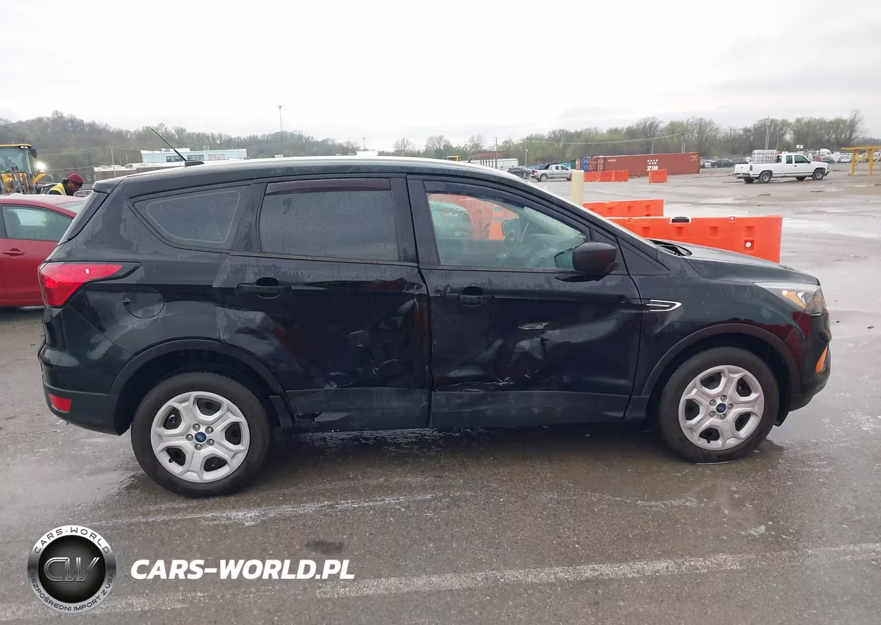 2019 Ford Escape S VIN:1FMCU0F76KUC45852 - 6