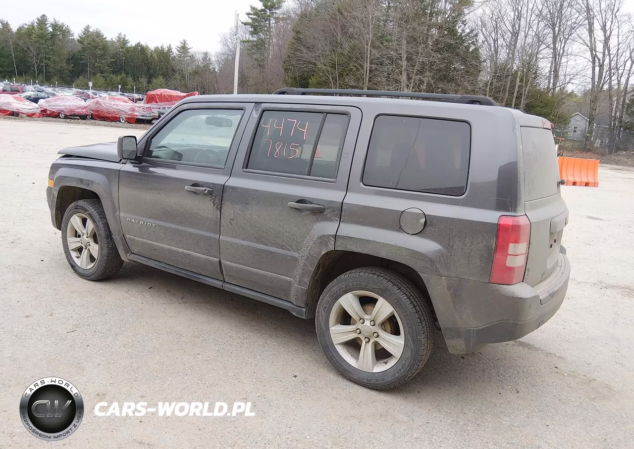2016 Jeep Patriot Latitude VIN:1C4NJPFA3GD813749 - 3