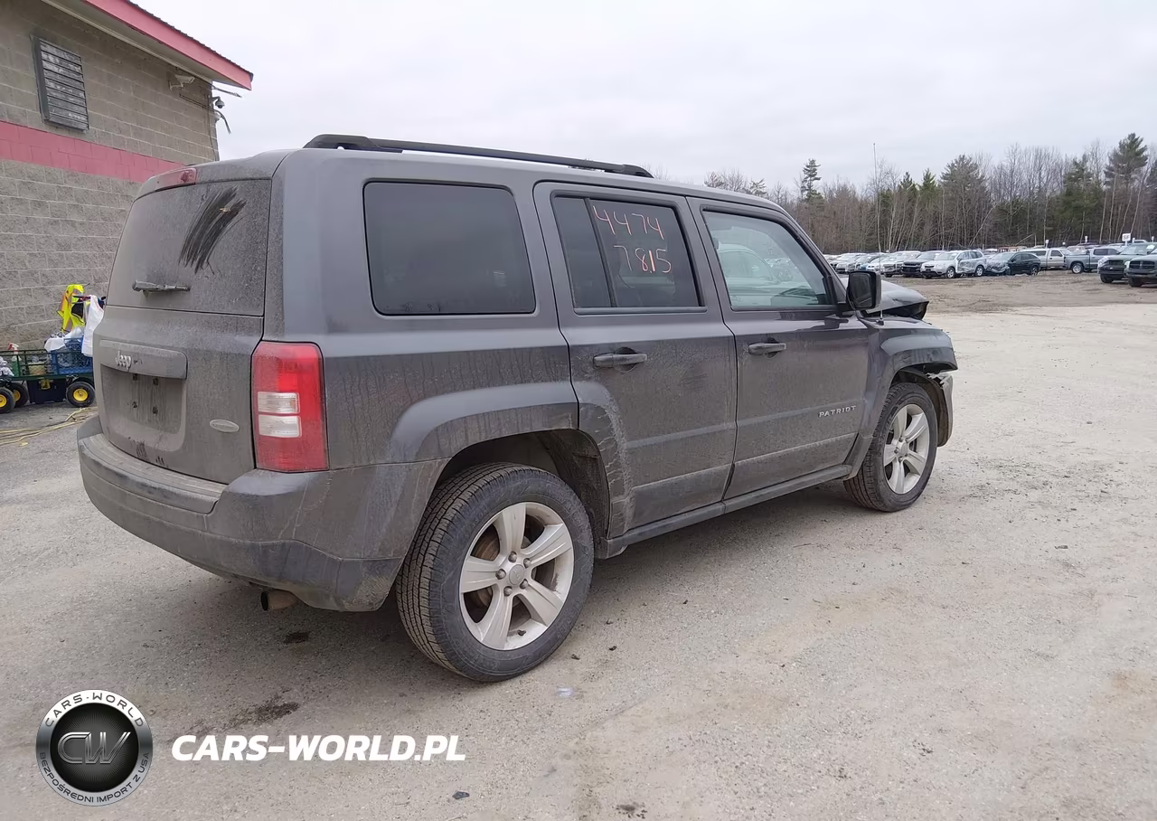 2016 Jeep Patriot Latitude VIN:1C4NJPFA3GD813749 - 4