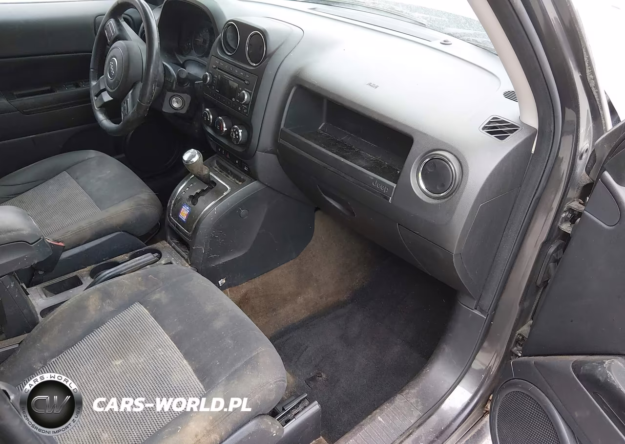 2016 Jeep Patriot Latitude VIN:1C4NJPFA3GD813749 - 5