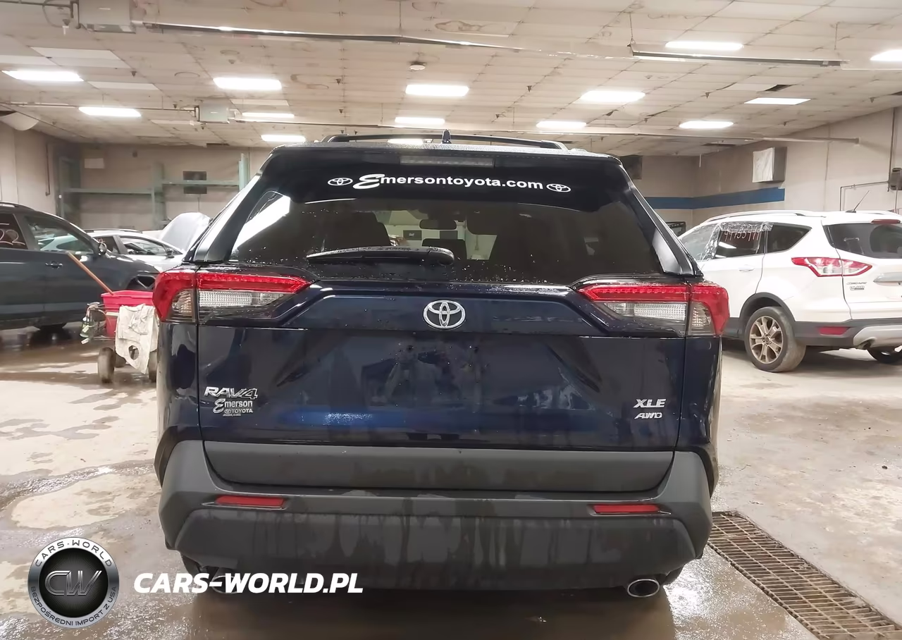 2025 Toyota Rav4 Xle Premium VIN:2T3A1RFV1SW563064 - 16