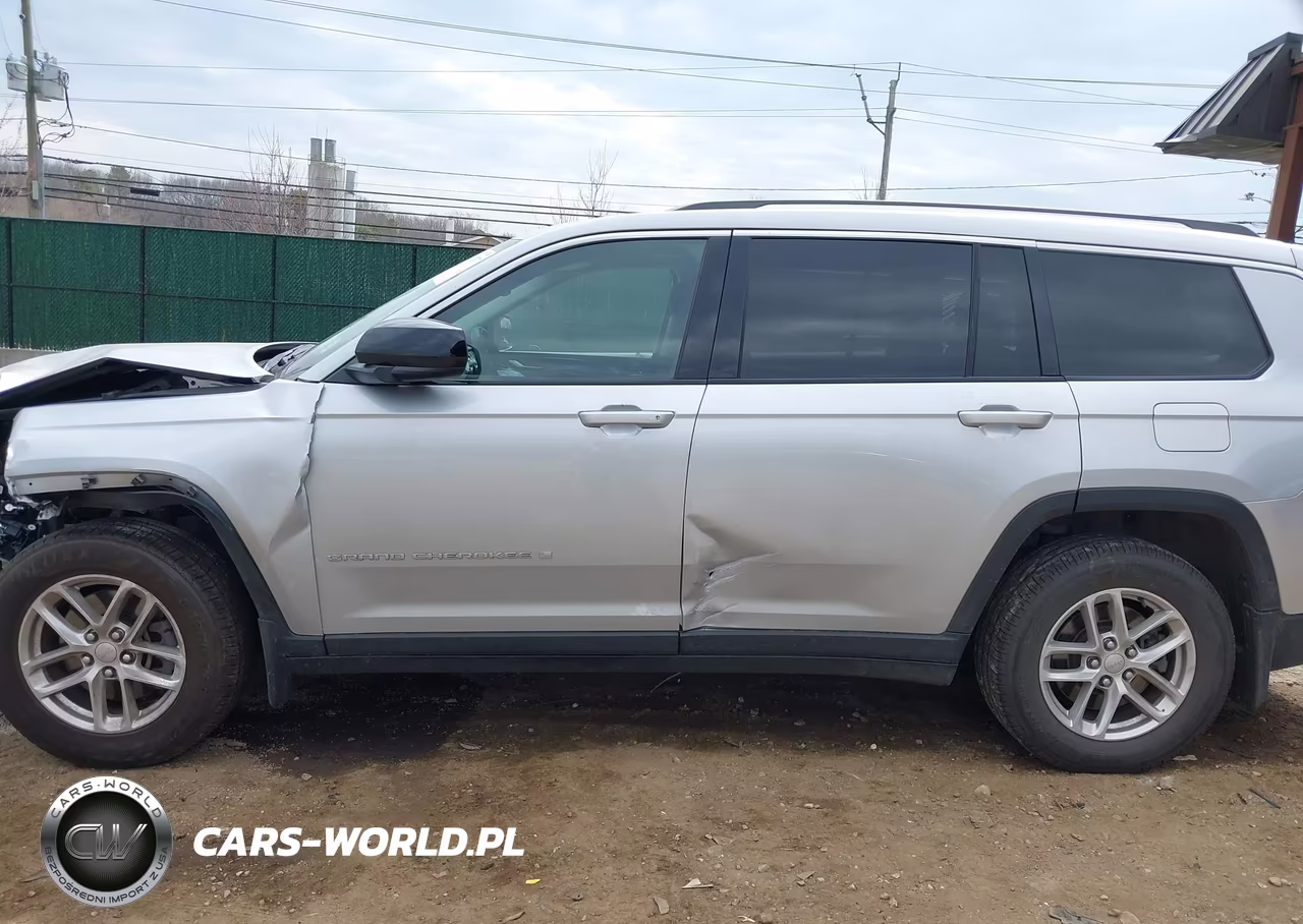 2023 Jeep Grand Cherokee L Laredo 4X4 VIN:1C4RJKAG8P8700212 - 14