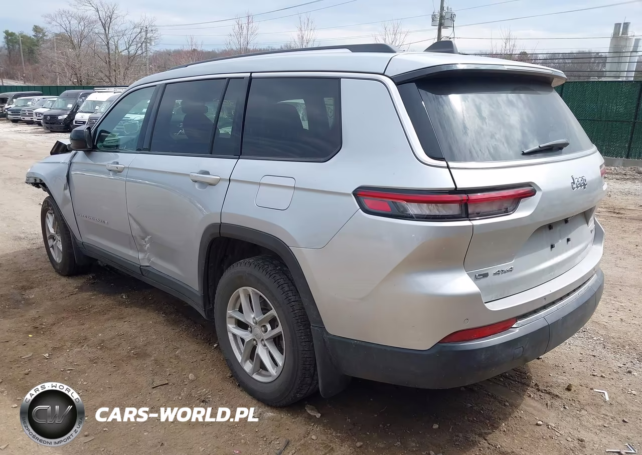 2023 Jeep Grand Cherokee L Laredo 4X4 VIN:1C4RJKAG8P8700212 - 3