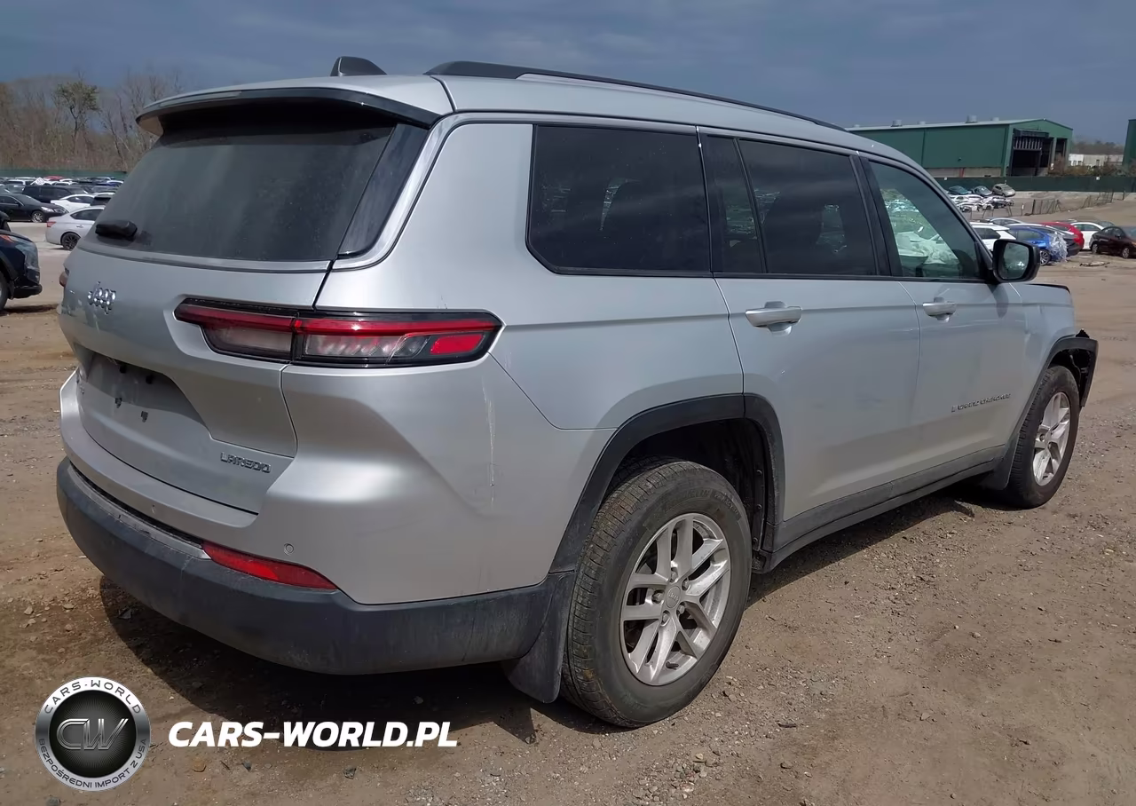 2023 Jeep Grand Cherokee L Laredo 4X4 VIN:1C4RJKAG8P8700212 - 4
