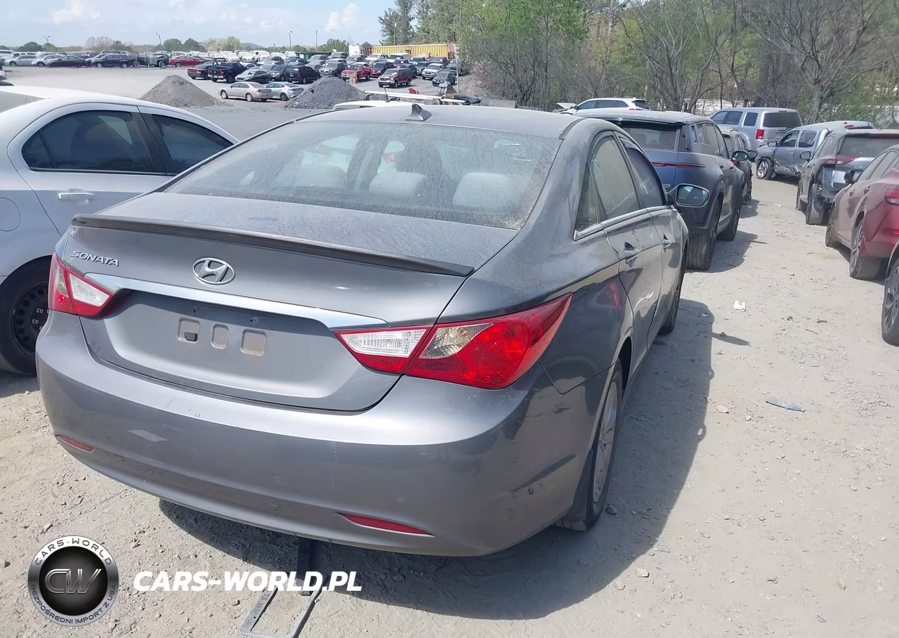 2013 Hyundai Sonata Gls VIN:5NPEB4AC7DH790681 - 4