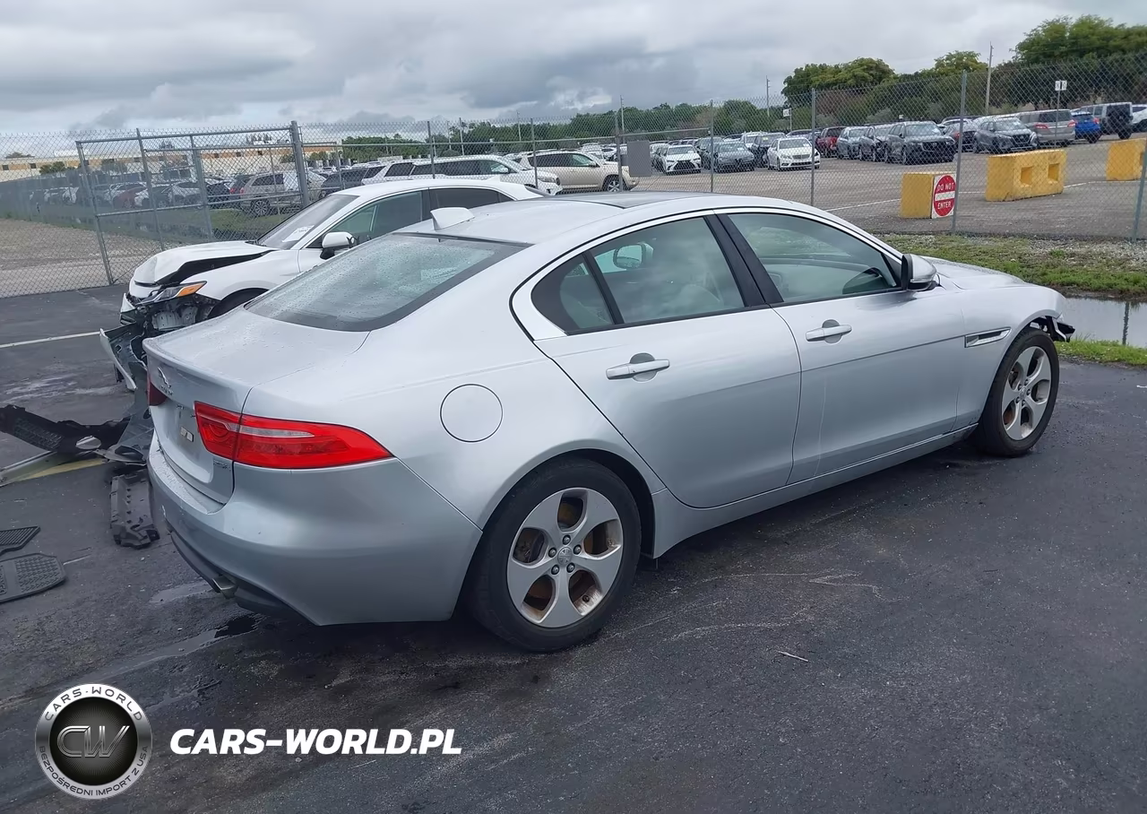 2017 Jaguar Xe 25T VIN:SAJAR4BG5HA973264 - 4