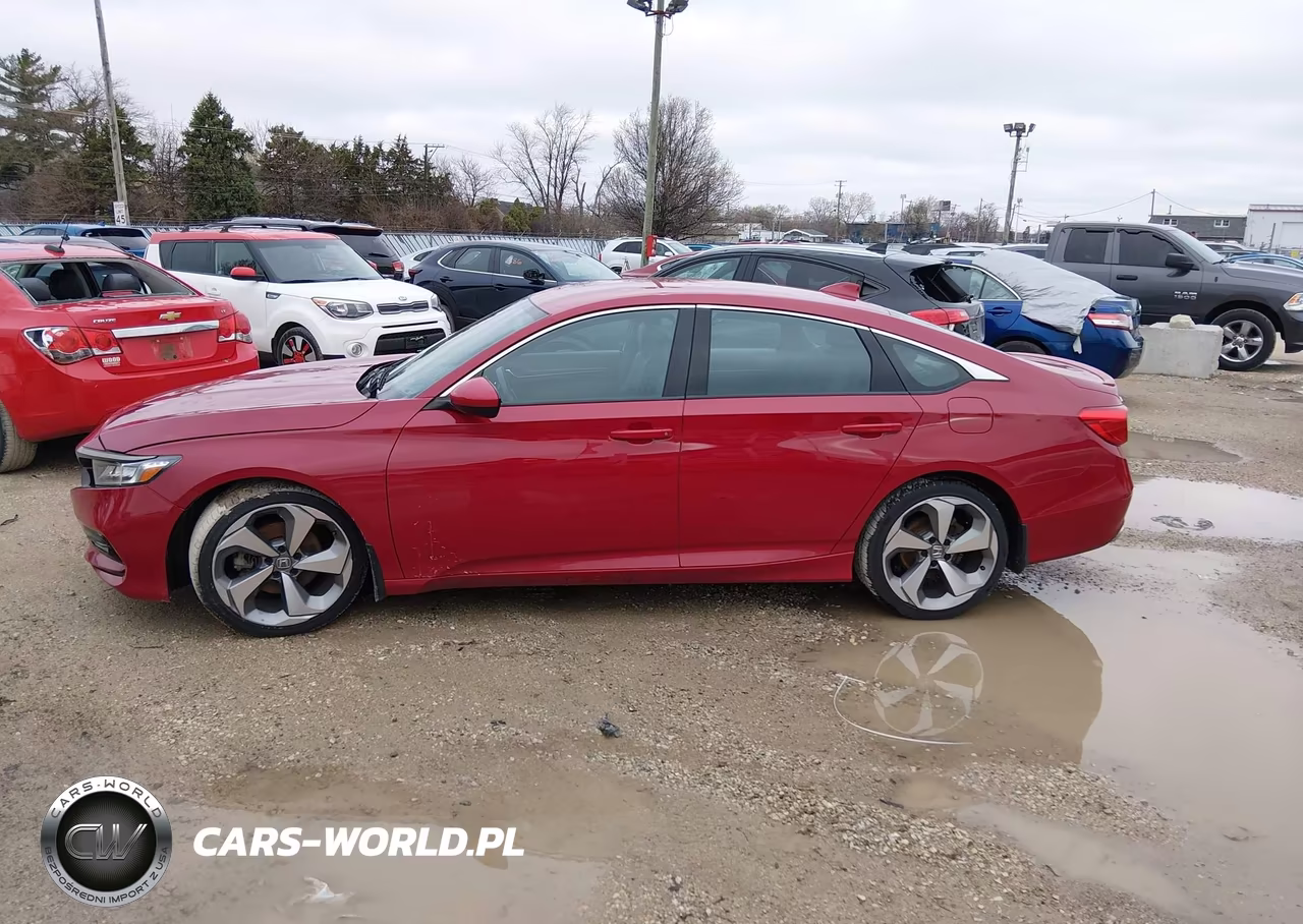 2018 Honda Accord Sport VIN:1HGCV1F31JA213235 - 14