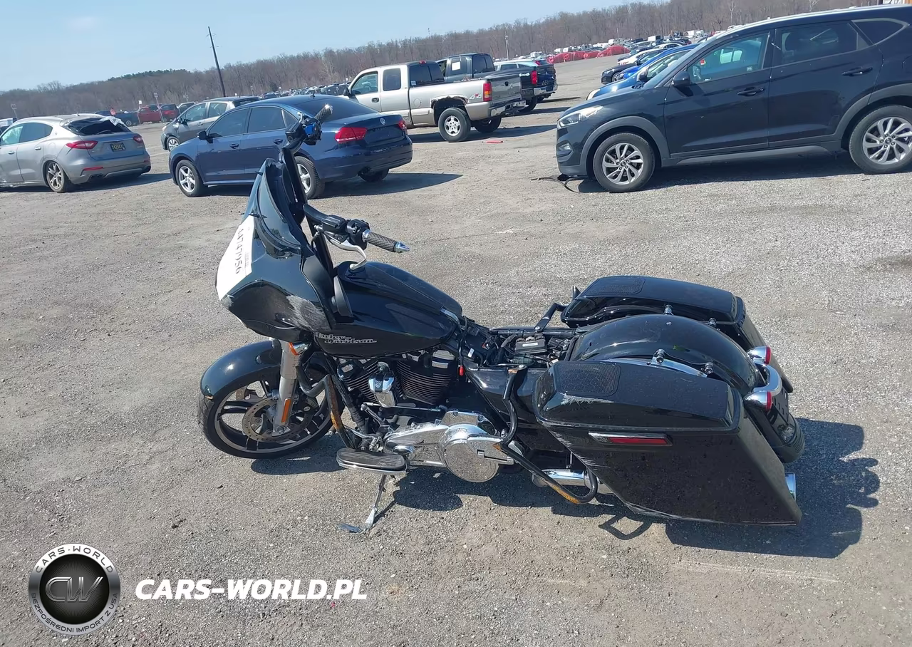 2018 Harley-Davidson Flhx Street Glide VIN:1HD1KBC19JB659133 - 13