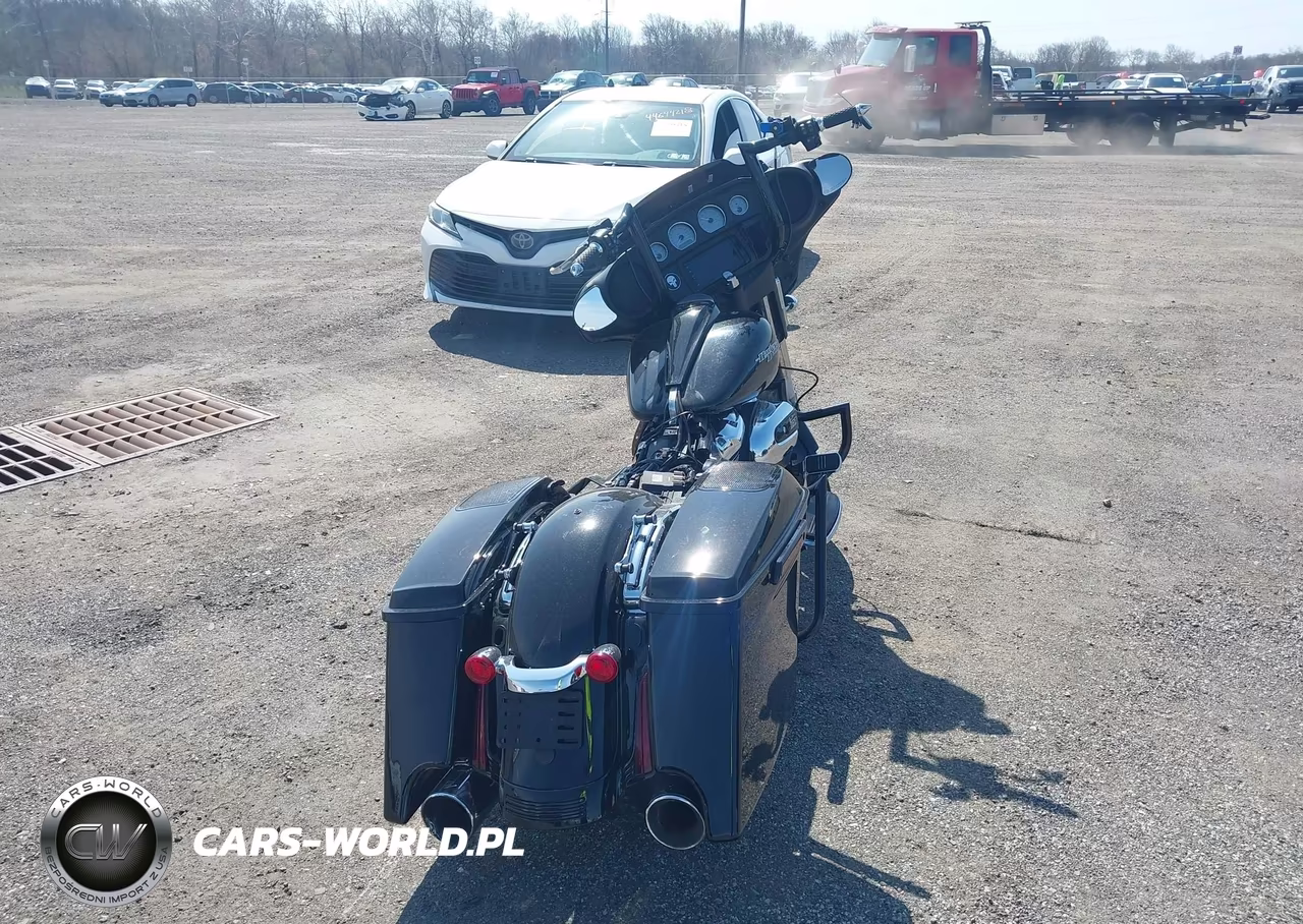 2018 Harley-Davidson Flhx Street Glide VIN:1HD1KBC19JB659133 - 6