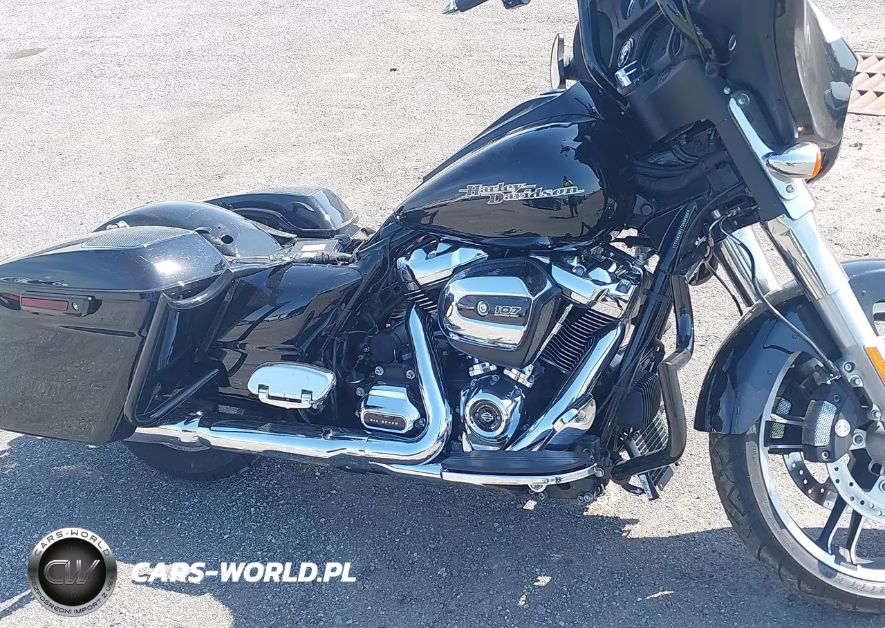 2018 Harley-Davidson Flhx Street Glide VIN:1HD1KBC19JB659133 - 8