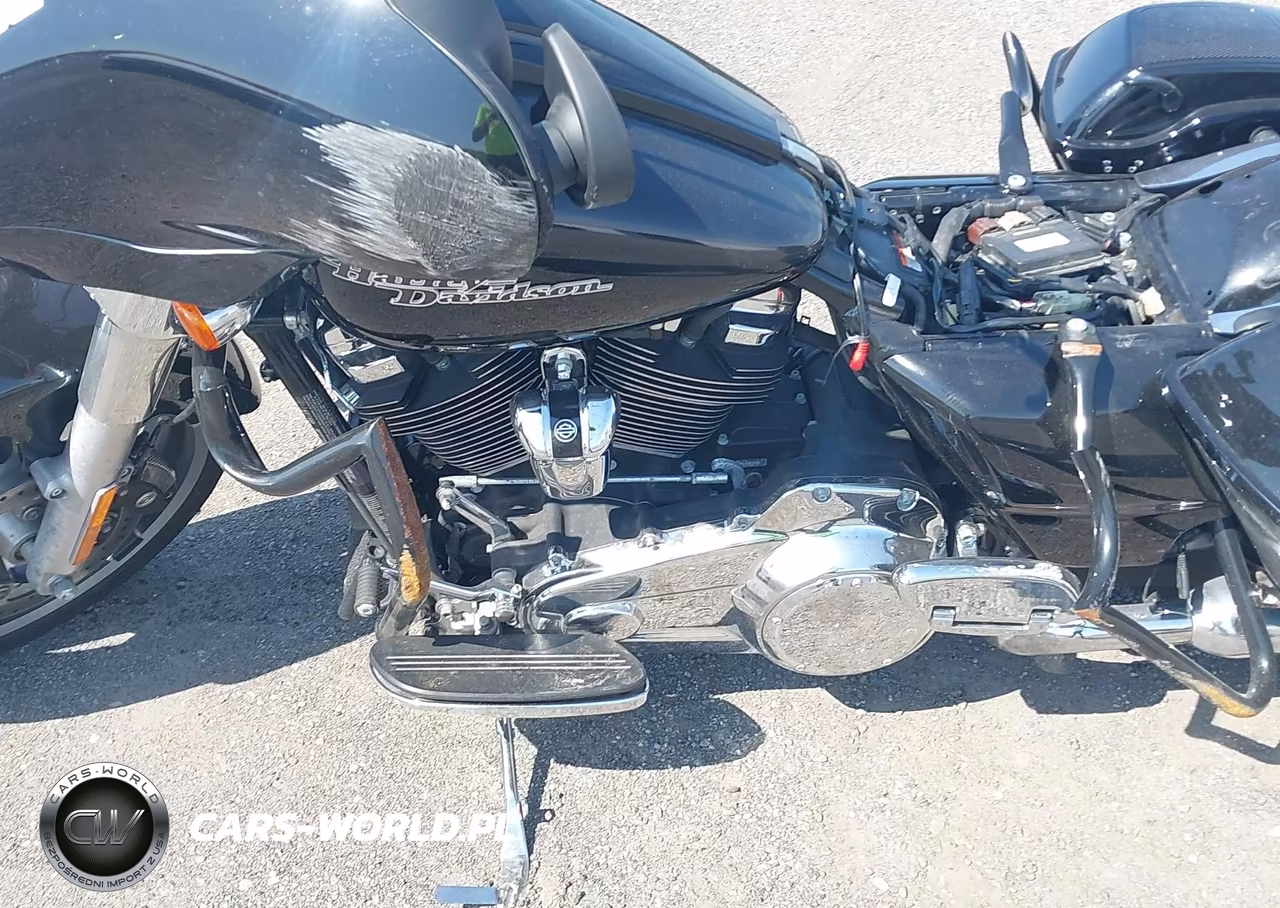 2018 Harley-Davidson Flhx Street Glide VIN:1HD1KBC19JB659133 - 9