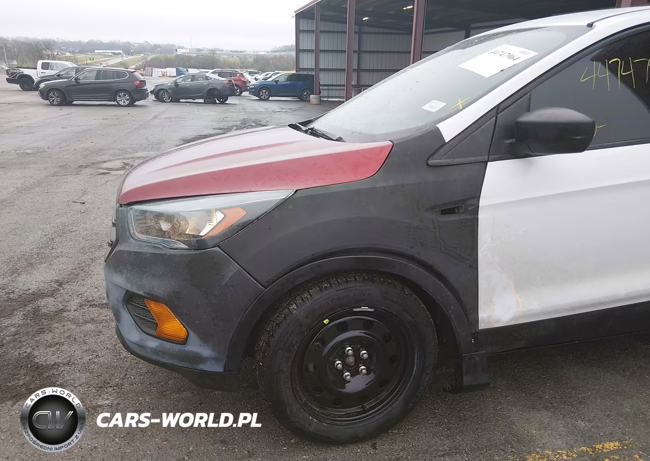 2018 Ford Escape S VIN:1FMCU0F77JUB45239 - 6