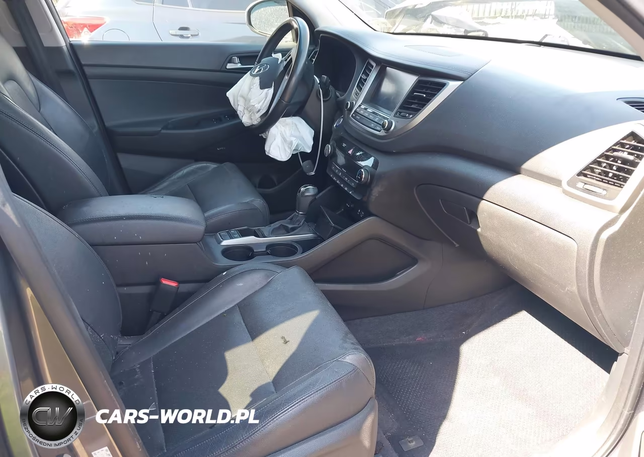 2017 Hyundai Tucson Se Plus VIN:KM8J3CA40HU548269 - 5