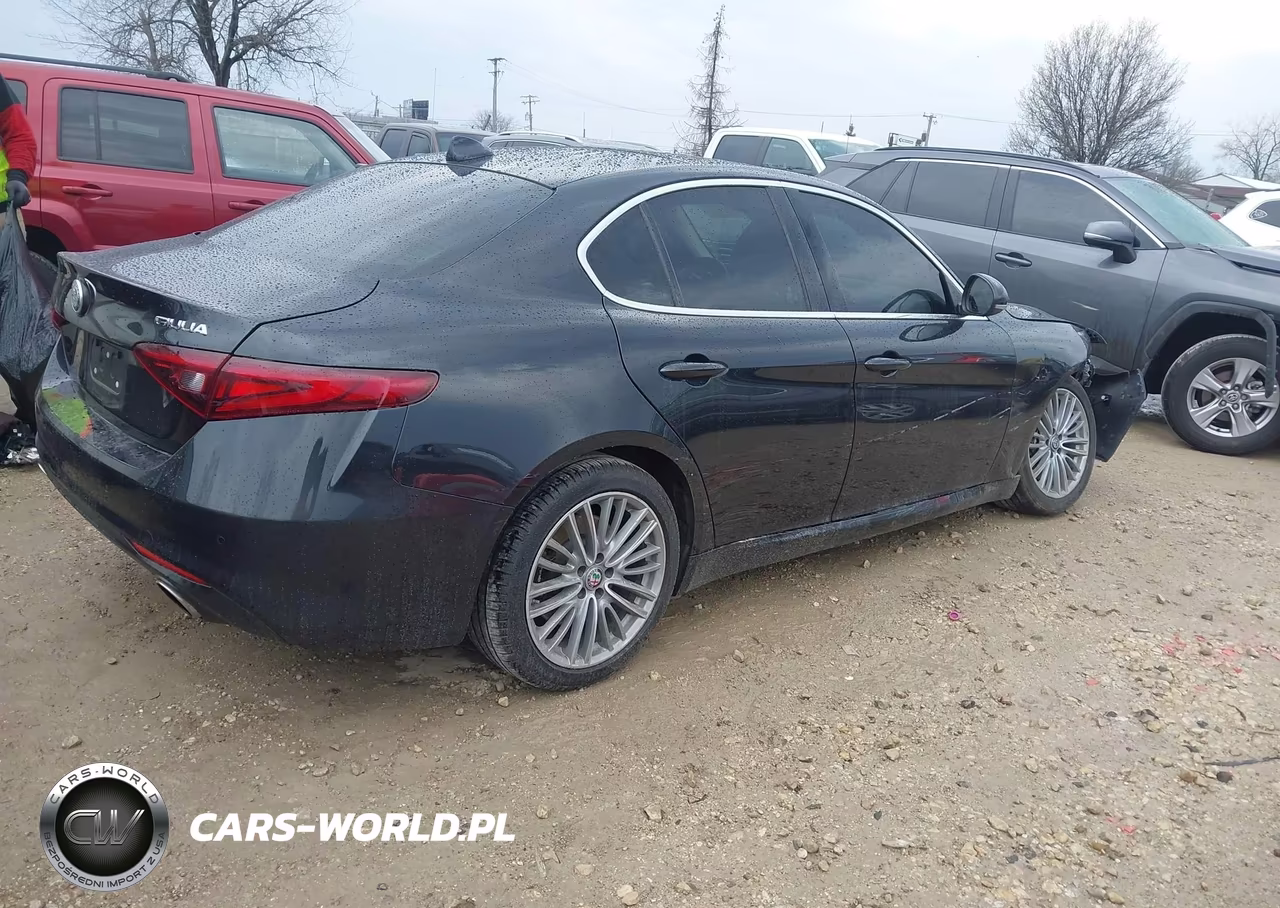 2017 Alfa Romeo Giulia Ti Awd VIN:ZARFAEEN0H7542278 - 4