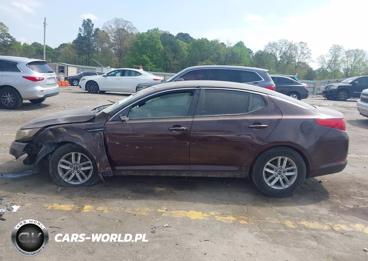 2011 Kia Optima Lx VIN:KNAGM4A71B5116235 - 13
