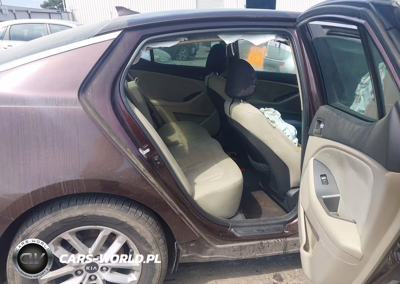 2011 Kia Optima Lx VIN:KNAGM4A71B5116235 - 8