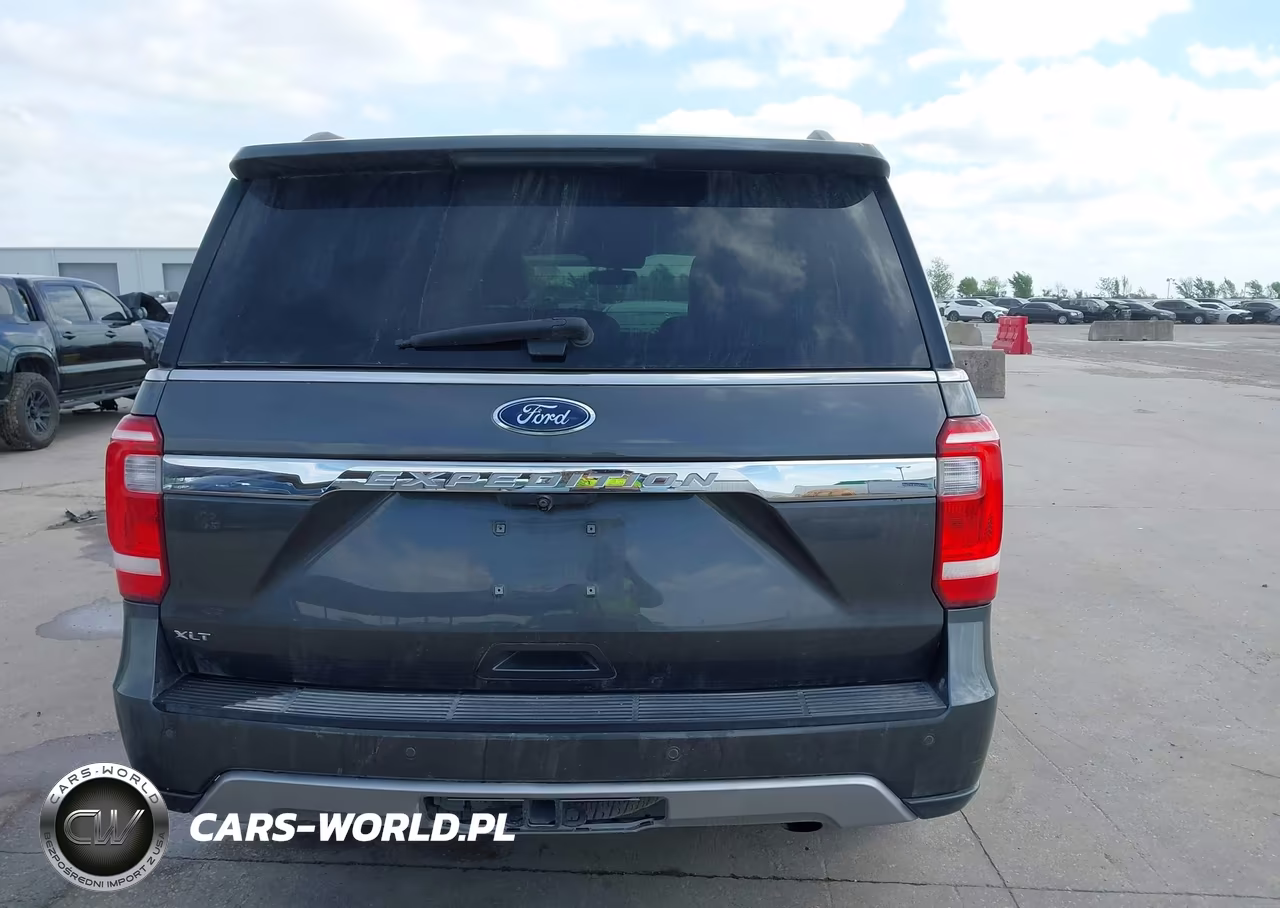 2018 Ford Expedition Xlt VIN:1FMJU1HT9JEA17389 - 16