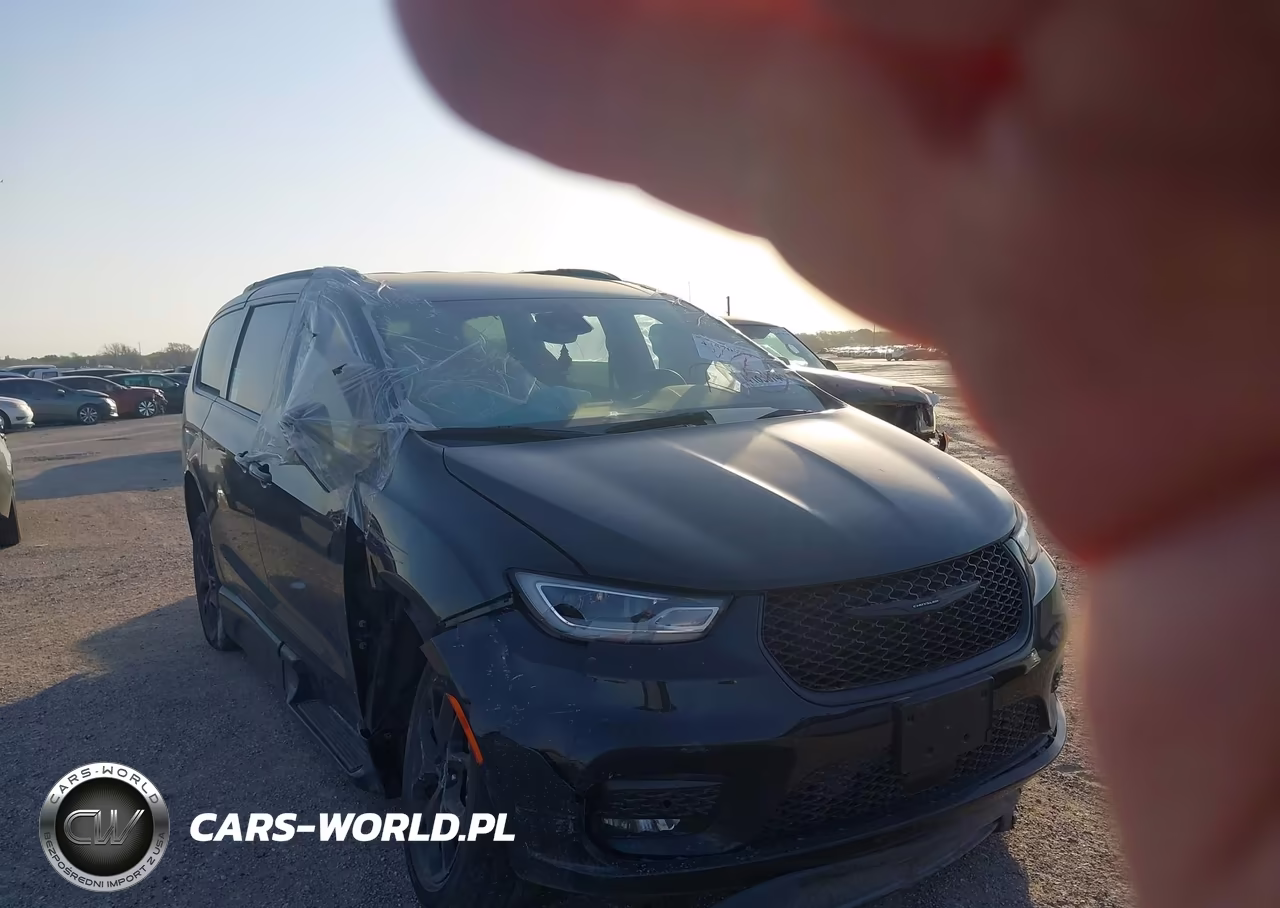 2023 Chrysler Pacifica Touring L