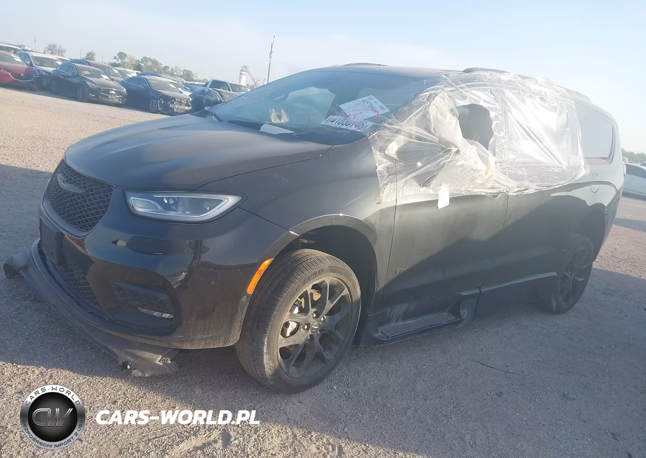 2023 Chrysler Pacifica Touring L VIN:2C4RC1BGXPR538297 - 2