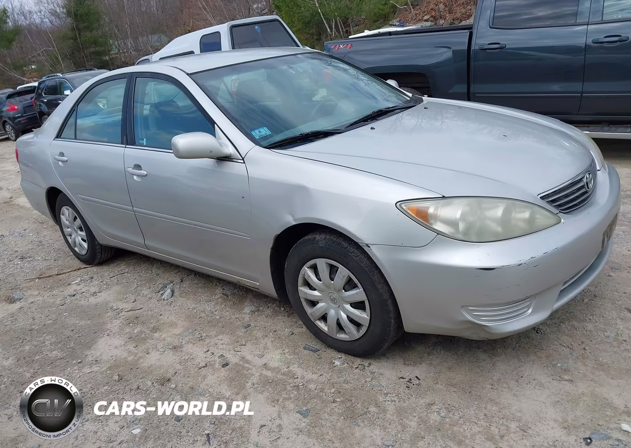 2005 Toyota Camry Le – zdjęcie 1 z 15