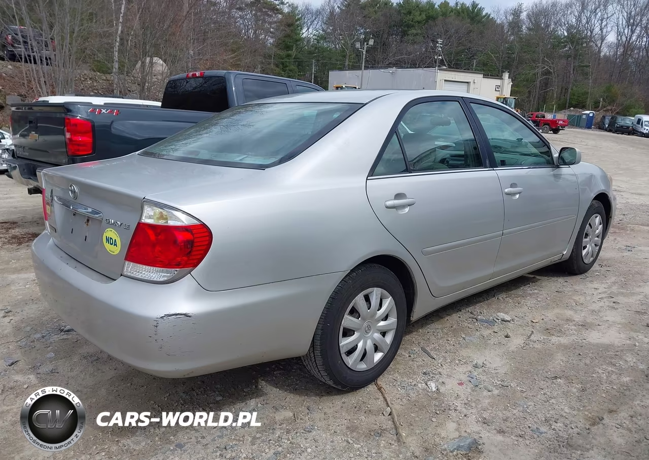 2005 Toyota Camry Le VIN:4T1BE32K65U529166 - 4