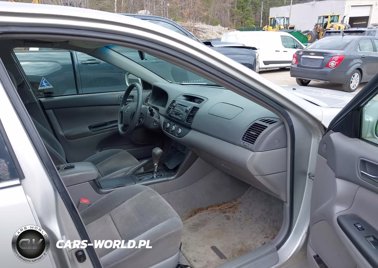 2005 Toyota Camry Le VIN:4T1BE32K65U529166 - 5