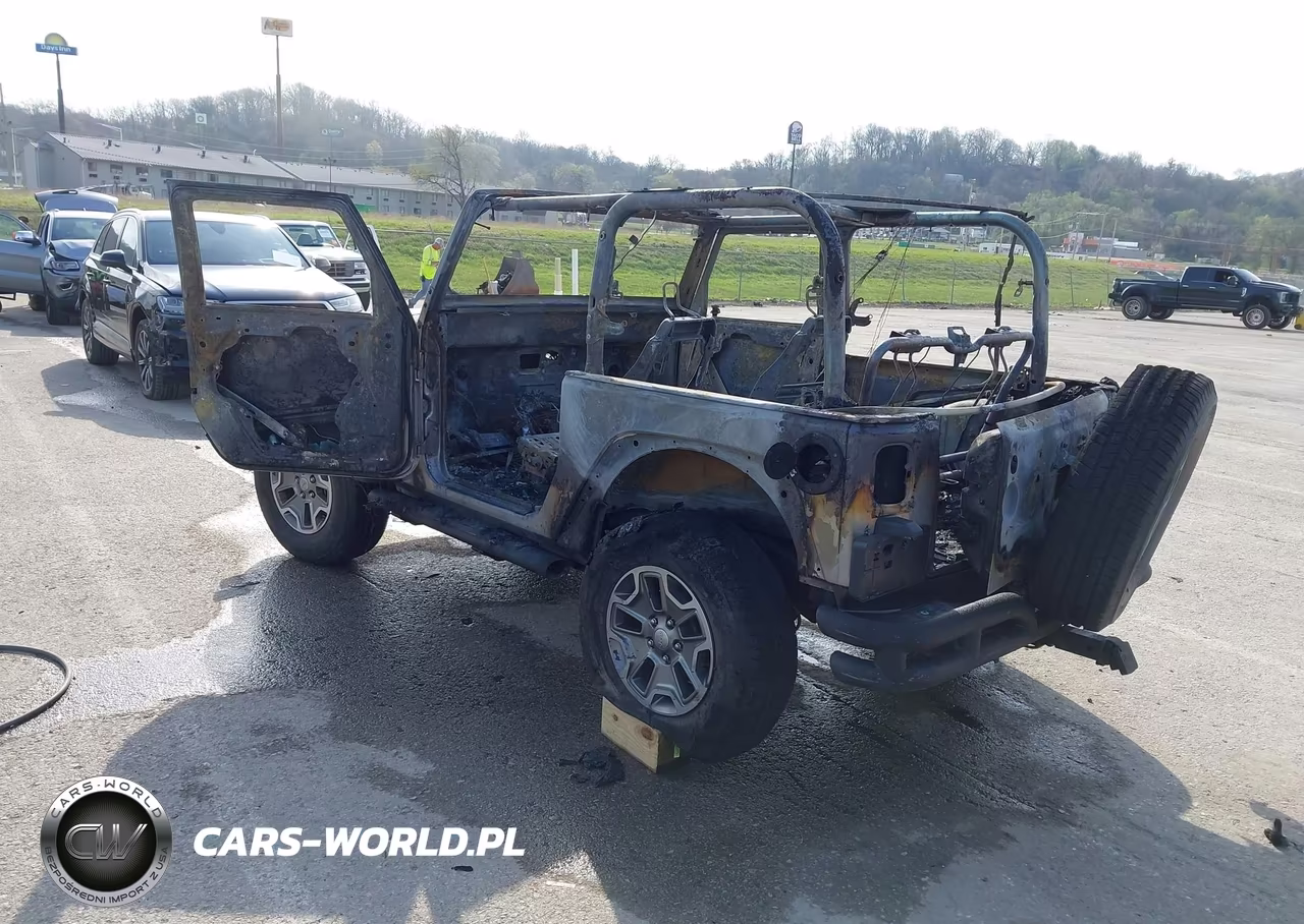 2015 Jeep Wrangler Sport VIN:1C4AJWAG9FL638836 - 3