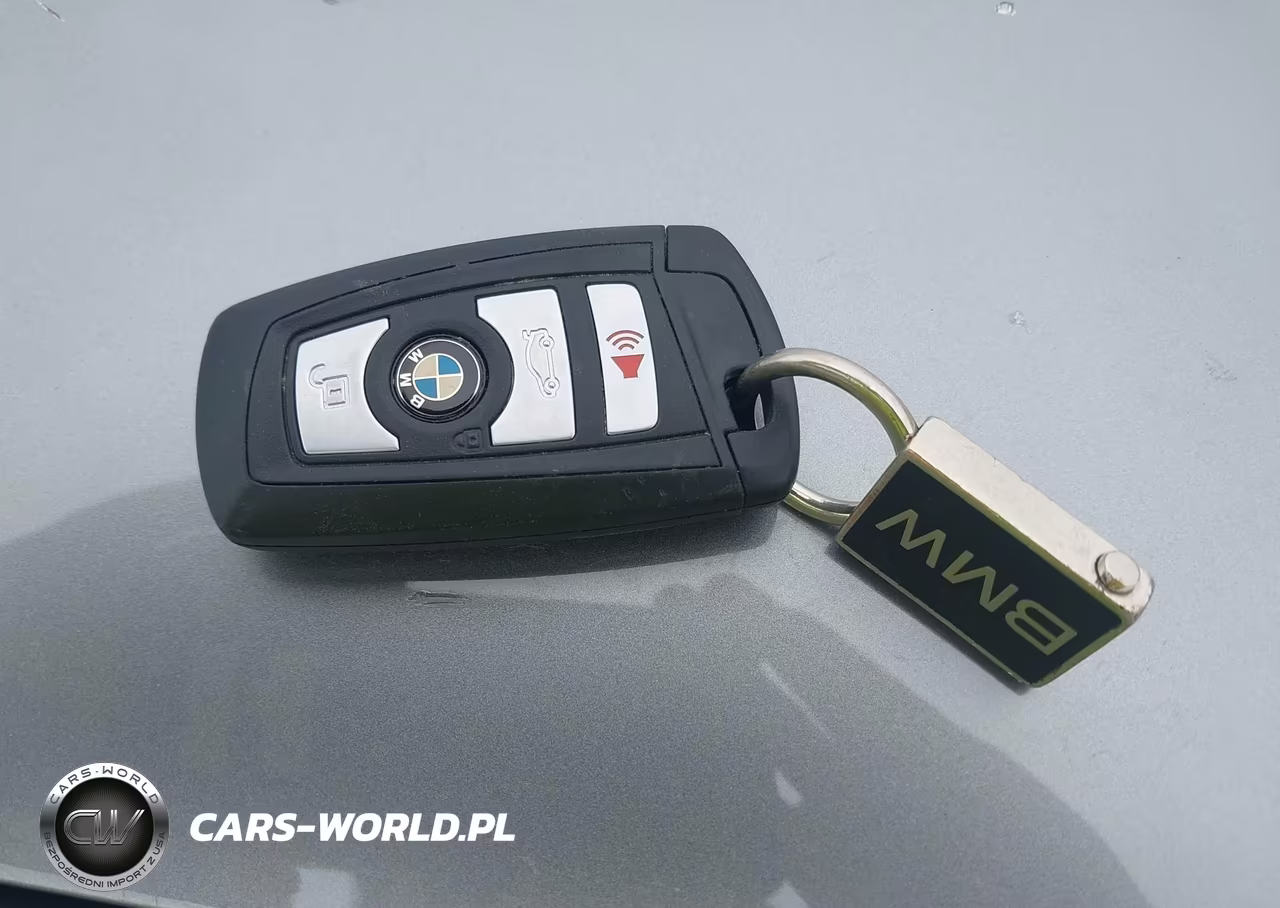 2013 BMW 528I xDrive VIN:WBAXH5C53DDW13883 - 11