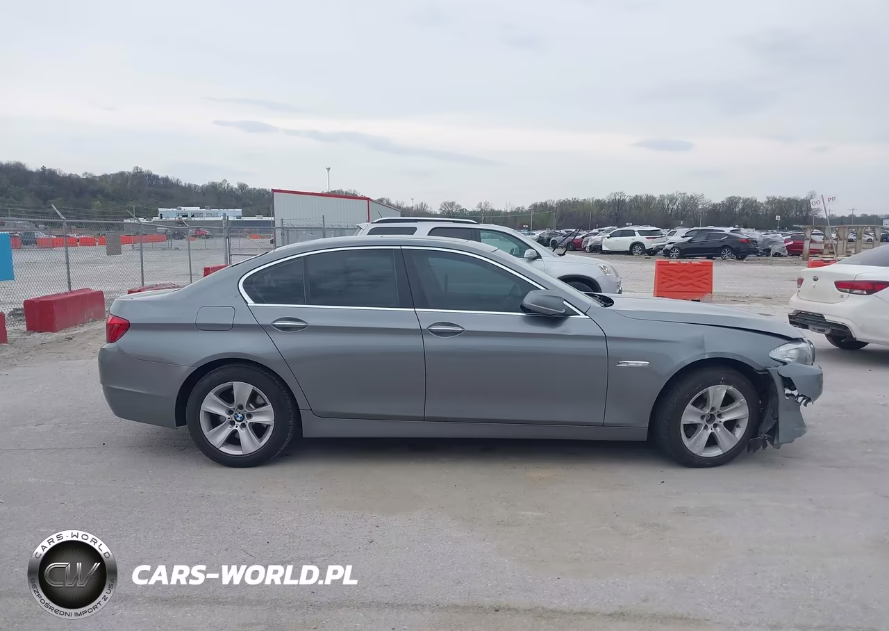 2013 BMW 528I xDrive VIN:WBAXH5C53DDW13883 - 13