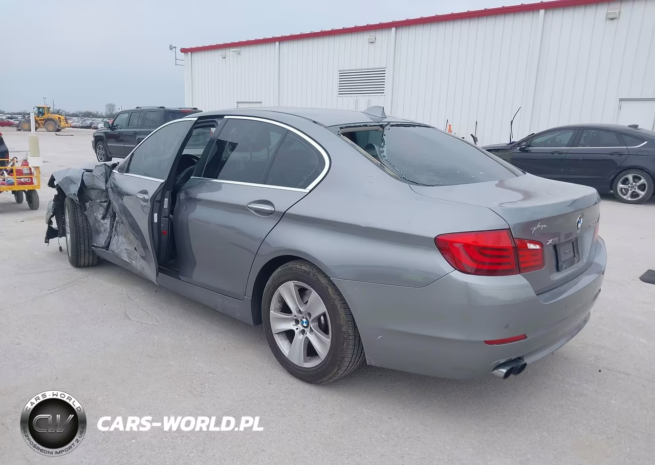 2013 BMW 528I xDrive VIN:WBAXH5C53DDW13883 - 3