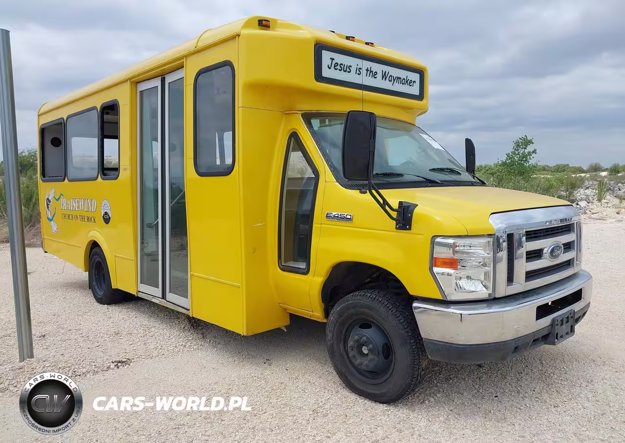 2016 Ford E-450 Cutaway