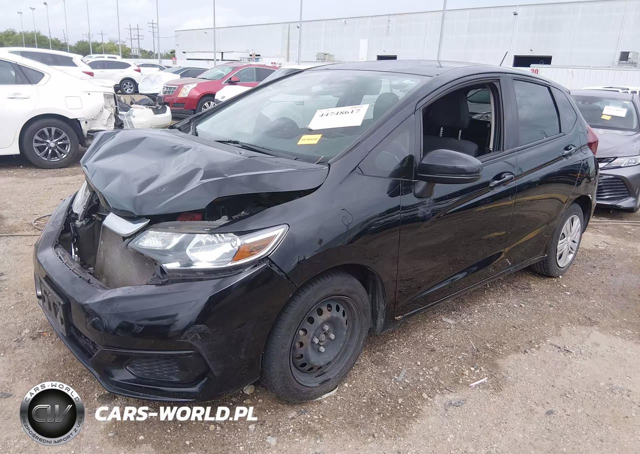 2018 Honda Fit Lx VIN:3HGGK5H42JM735379 - 2