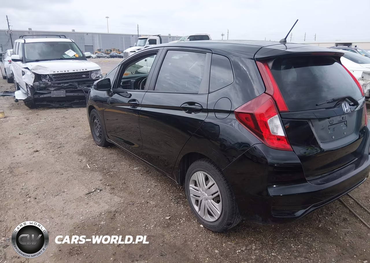2018 Honda Fit Lx VIN:3HGGK5H42JM735379 - 3