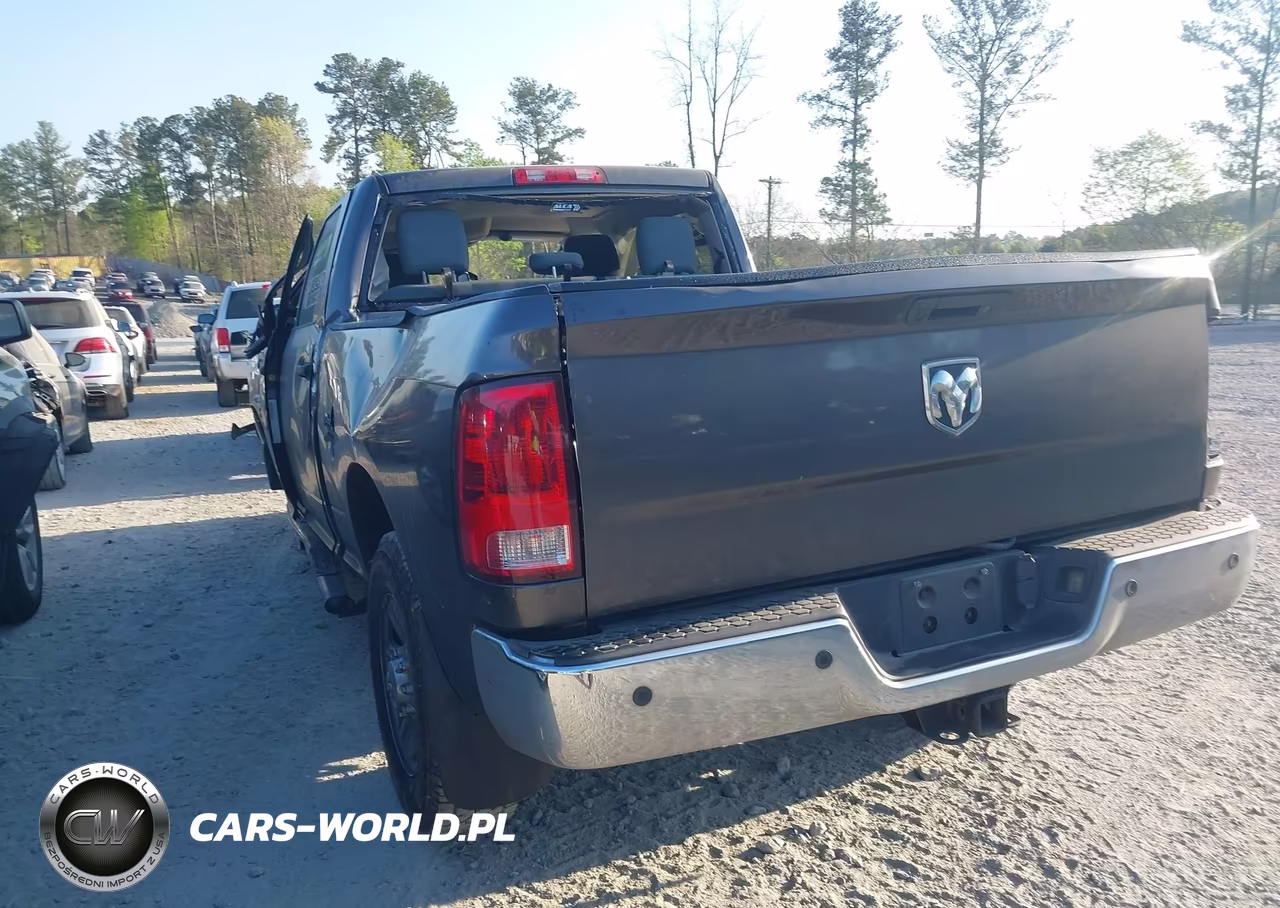 2016 Ram 2500 Tradesman VIN:3C6UR4CL1GG235203 - 3