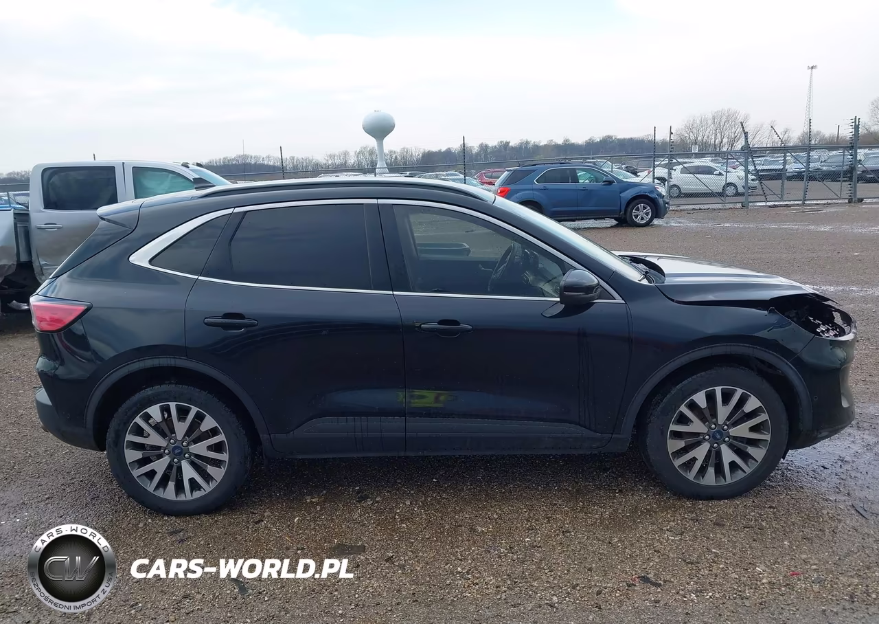2020 Ford Escape Titanium VIN:1FMCU9J94LUB10254 - 13