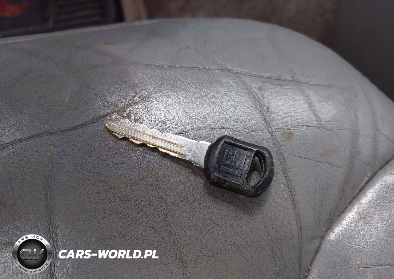 1999 Chevrolet Tahoe VIN:3GNEK18R1XG152715 - 11