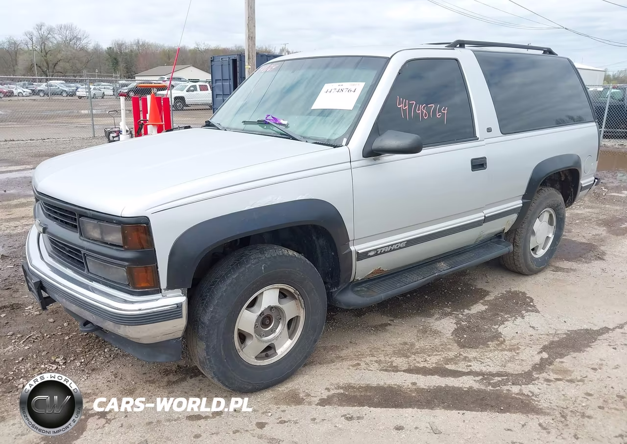 1999 Chevrolet Tahoe VIN:3GNEK18R1XG152715 - 2