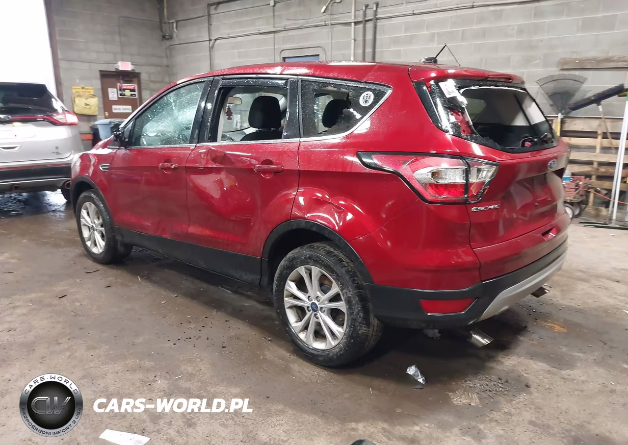 2017 Ford Escape Se VIN:1FMCU9GDXHUC45838 - 3
