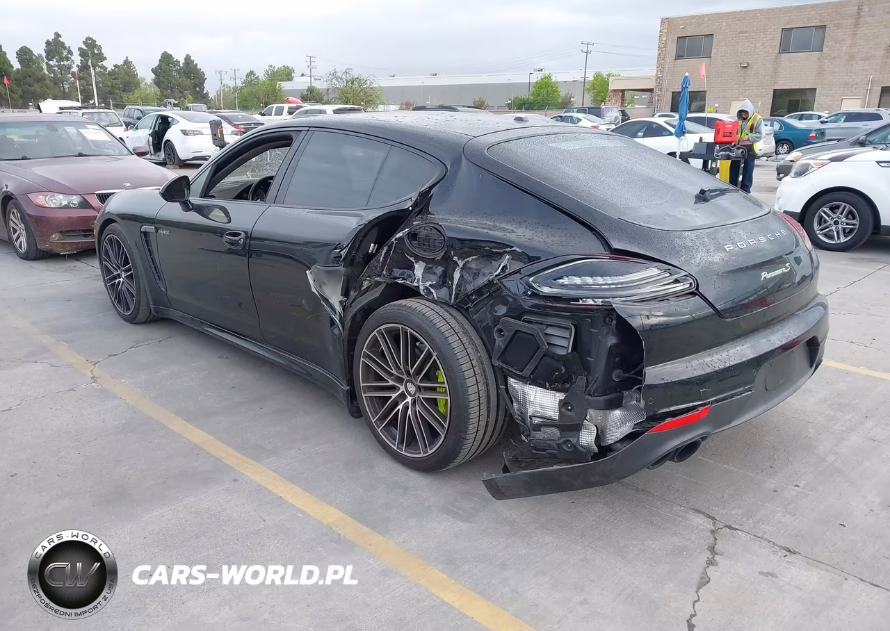 2015 Porsche Panamera E-Hybrid S VIN:WP0AD2A76FL040736 - 3