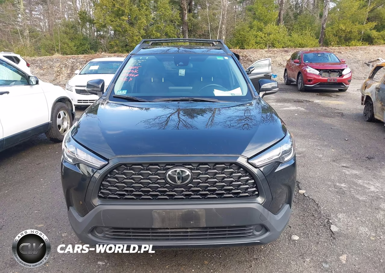 2022 Toyota Corolla Cross Le VIN:7MUBAABG9NV007500 - 13