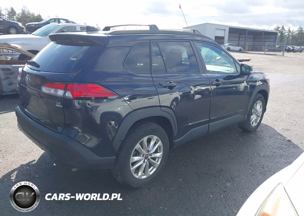 2022 Toyota Corolla Cross Le VIN:7MUBAABG9NV007500 - 4